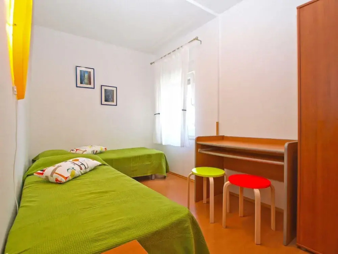 Apartment 1346