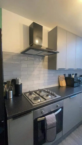 2 Bed Flat - Sleeps 5 - Parking - Wifi