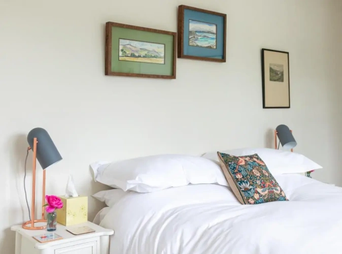 5 Bedrooms Cottage