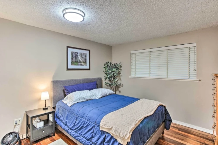 4 Bedrooms Cottage
