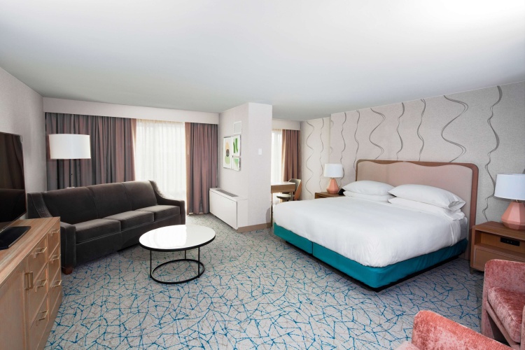 DoubleTree by Hilton Chicago North Shore Conference Center photo 7