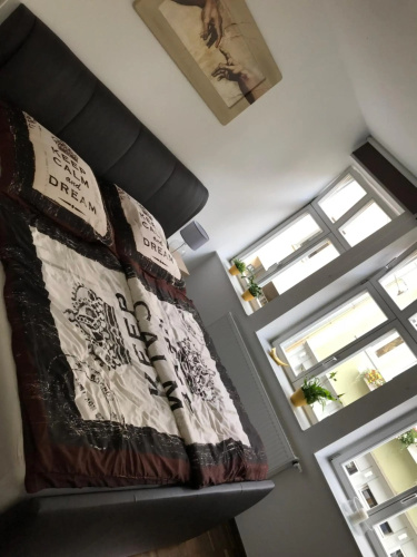 F & W Apartment