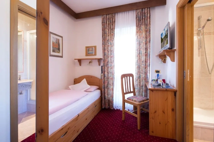 Standard Single room with balcony