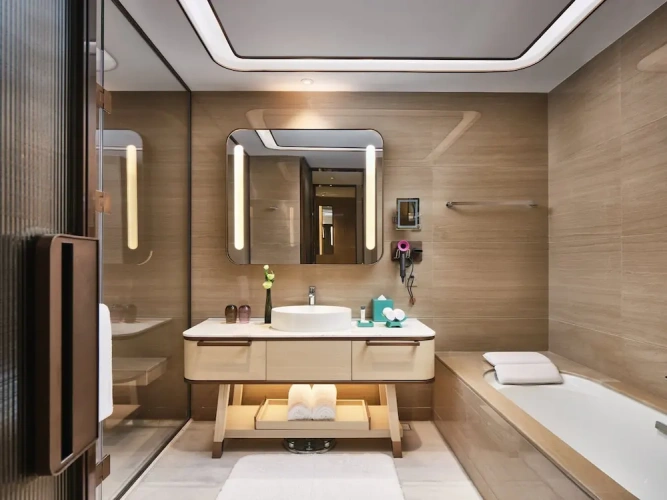 Premium Quadruple room with city view