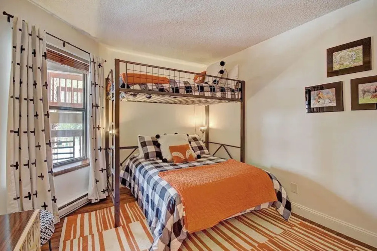 Tyra Summit A2E/F - 4 Br Condo