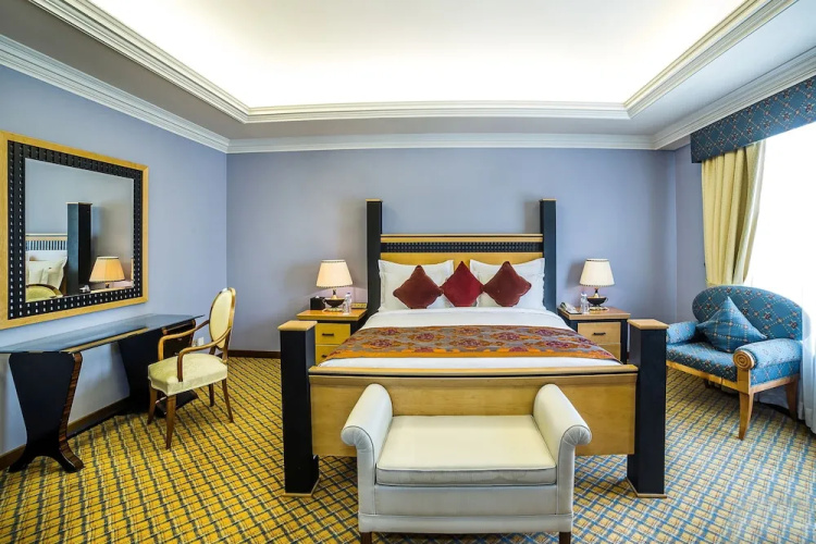 Al Raha Beach Hotel Villas