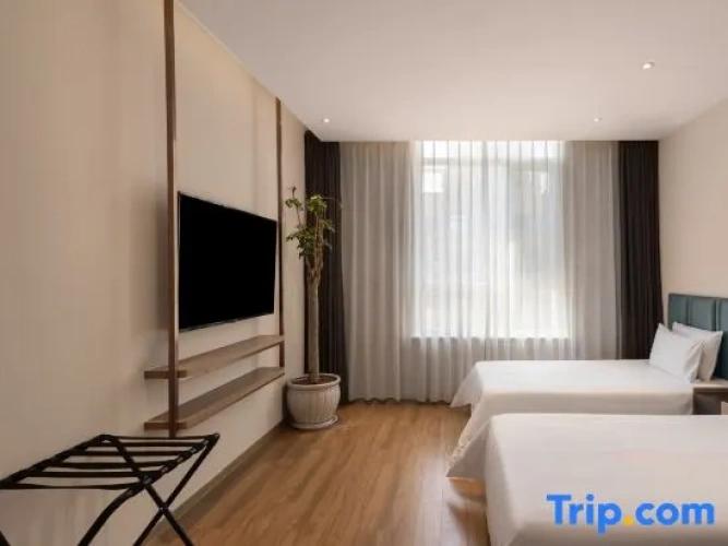 Triple Suite