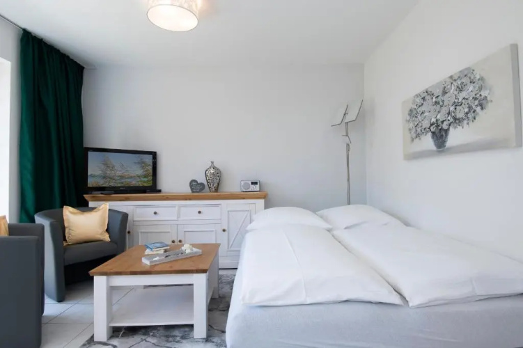 Alte Bergstrasse 6, Wohnung 3