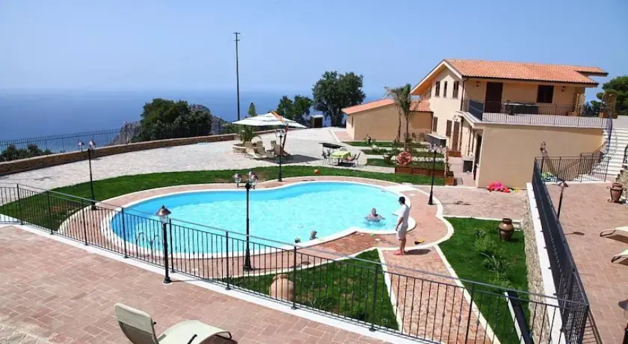 Sikelios Apartments