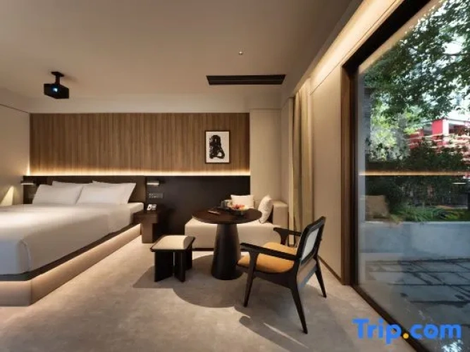 Family Suite with courtyard view