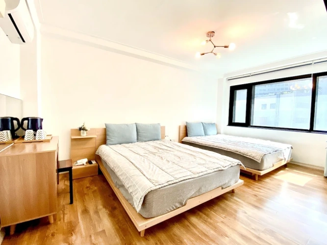Standard Quadruple room with city view