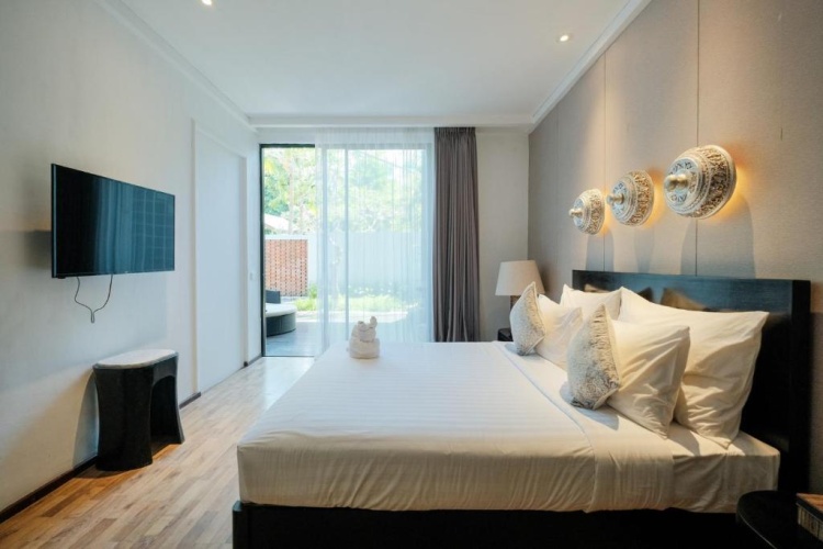 2 Bedrooms Villa