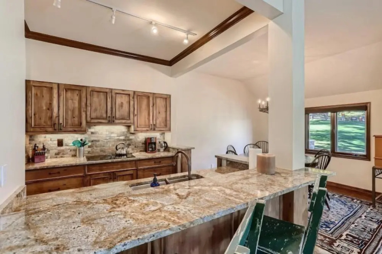 1-10 N. Fairway Drive
