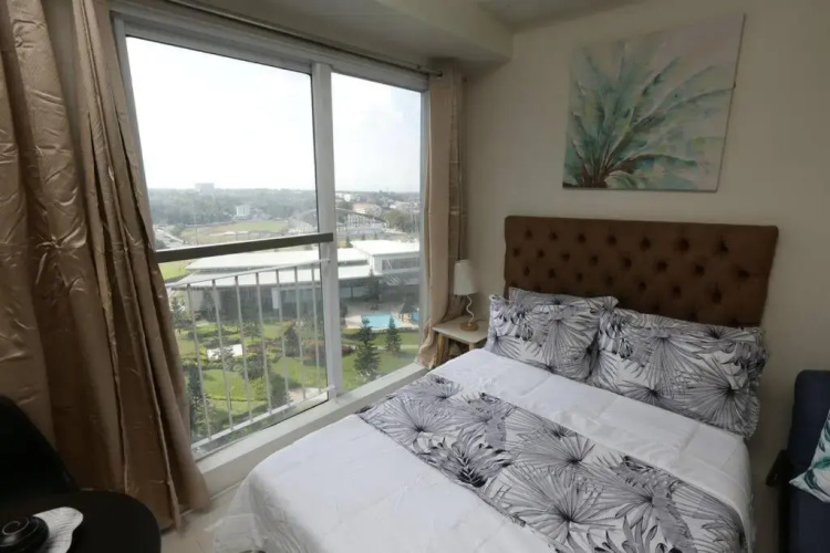A2J Executive Studio Suite near Skyranch & Malls