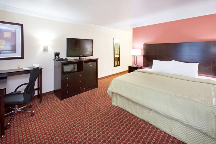 AmericInn Hotel & Suites Johnston