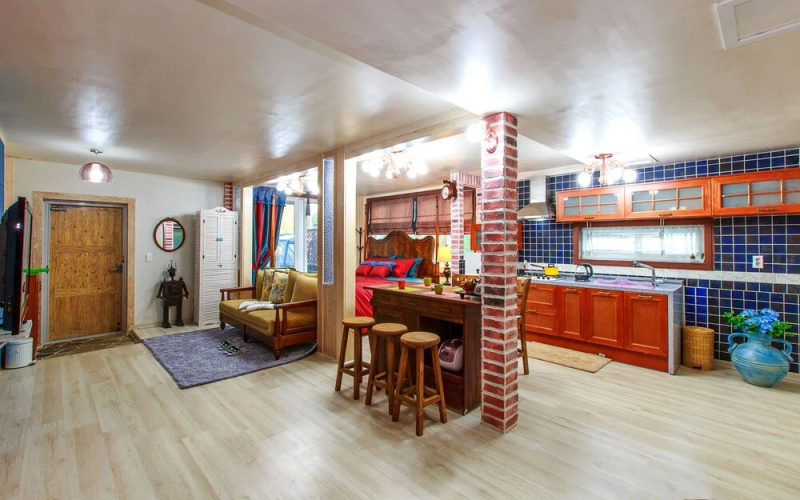 Glam House
