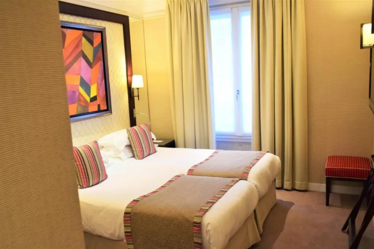 Classic Double room — King Bed