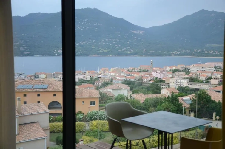 Deluxe Double room with partial sea view