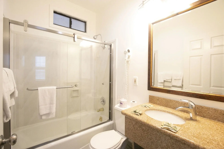 Alpha Inn & Suites