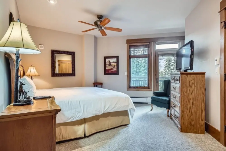 Lone Eagle 3013 3 Bedroom Condo