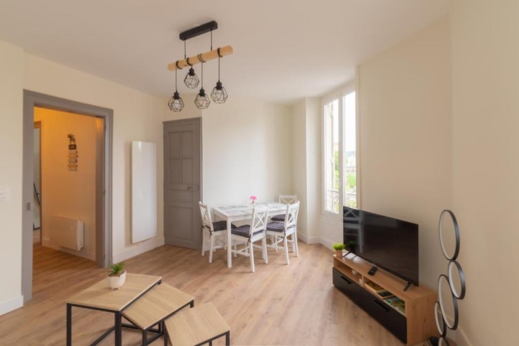 1 Bedroom Apartment