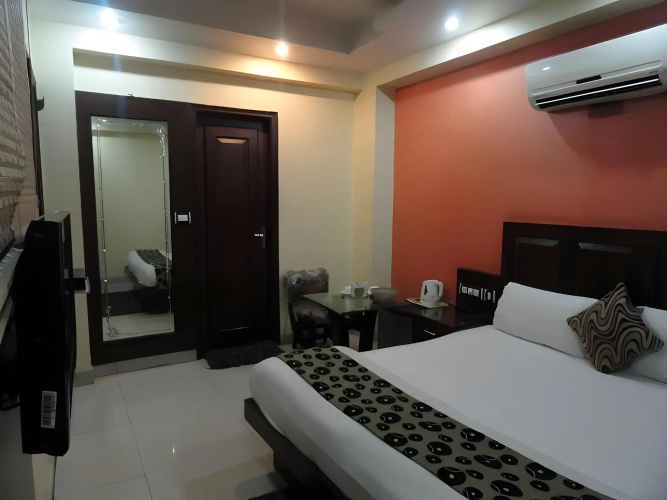 Fabhotel Shivdev International
