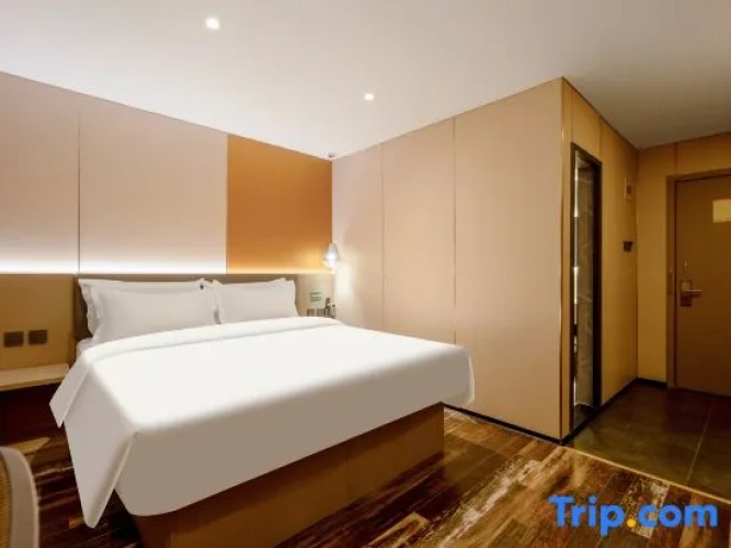 Standard Double room with view