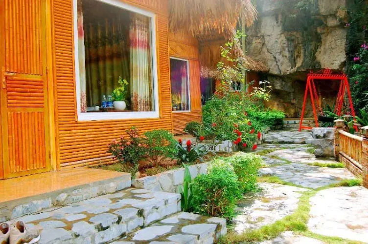 Trang An Mountain House