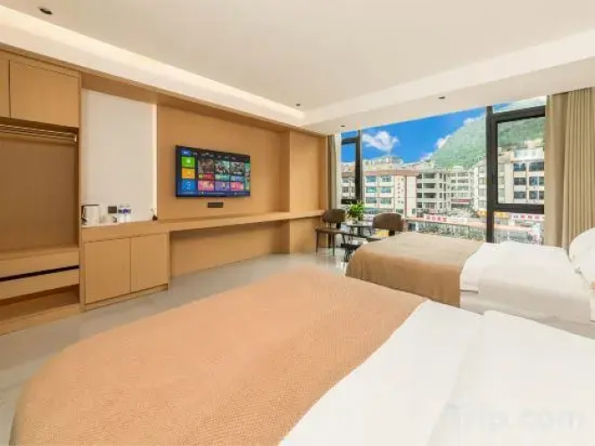Huangguoshu Sunflower Hotel