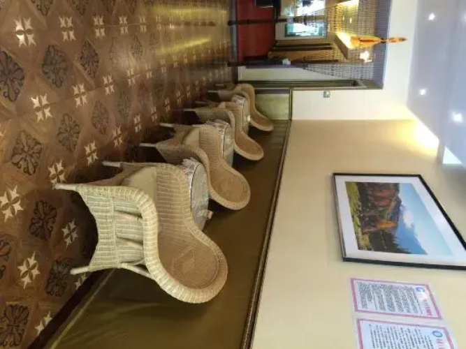 Baoxing Jiayuan Hotel