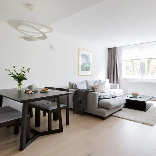 2 Bedrooms Apartment