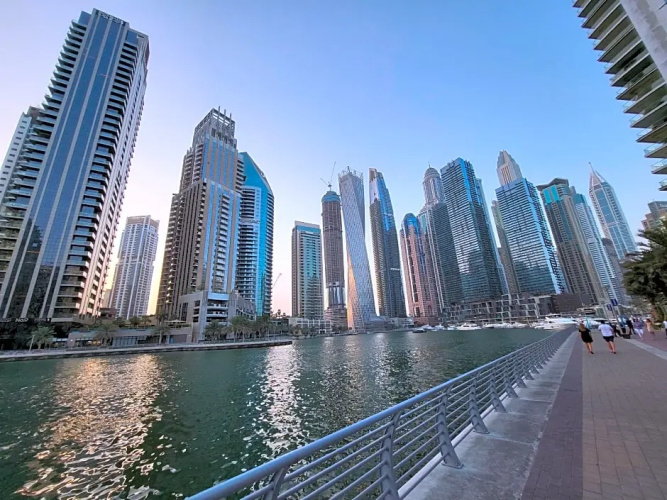 Business Backpackers JBR Hostel
