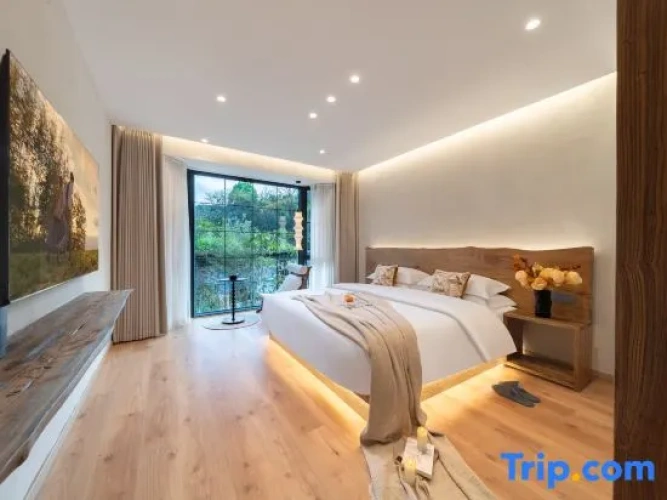 2 Bedrooms Deluxe Double Suite