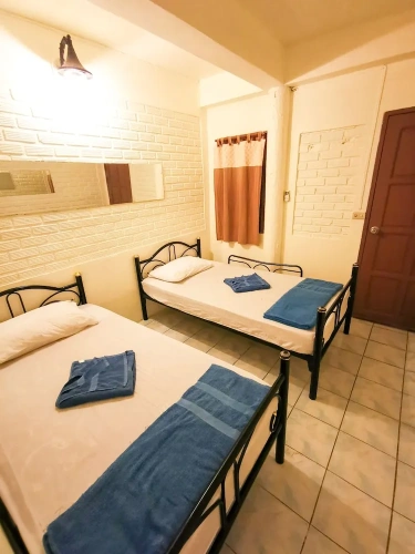 Standard Twin room with balcony