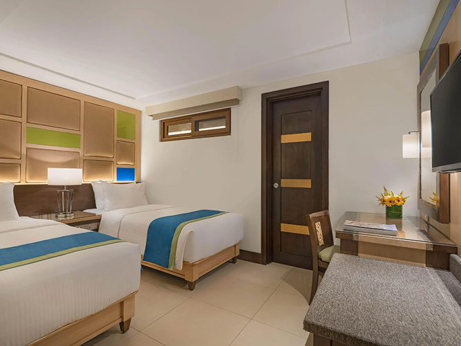 Henann Resort Alona Beach