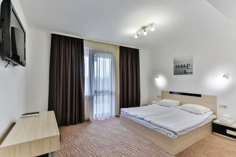 Hotel Champion