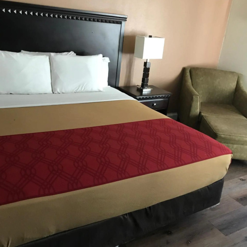 Rodeway Inn & Suites