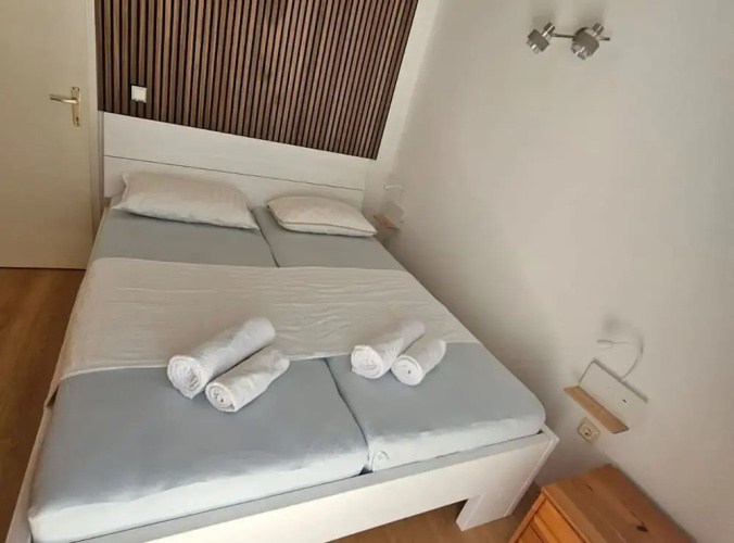 Apartment M & VALENTIN