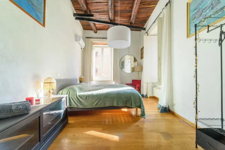 Evaref House