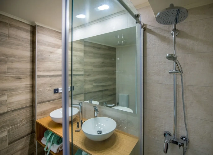 Standard Triple room