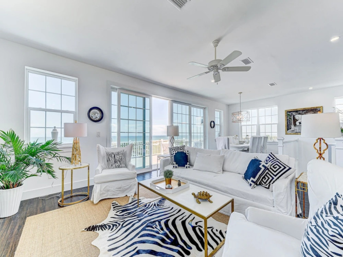 Anastasia Beach House by Vtrips