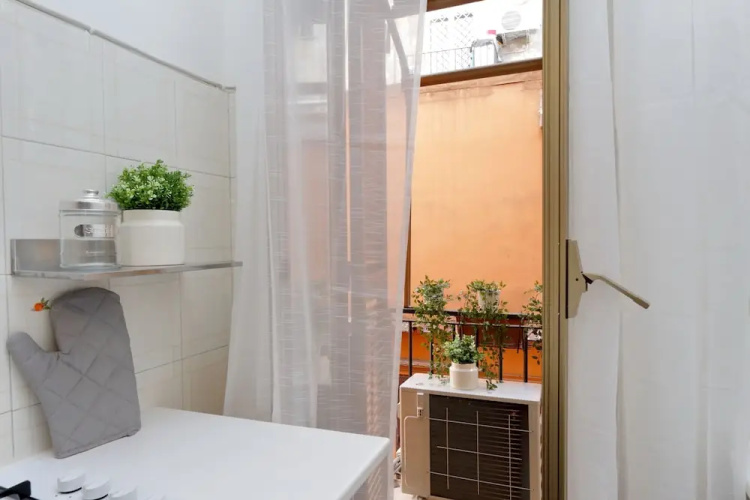 Urbana Apartment