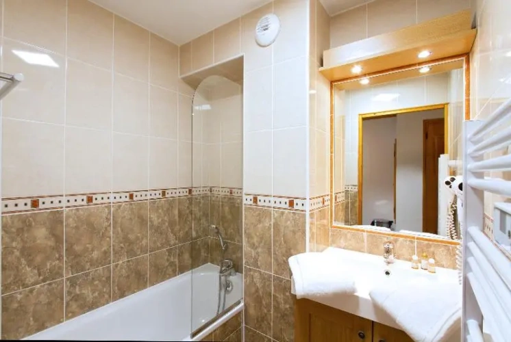 1 Bedroom Quadruple Apartment with balcony