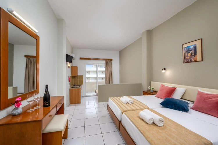 Bayside Hotel Katsaras