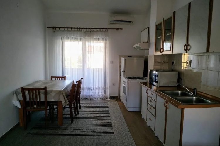 Slamo Apartments