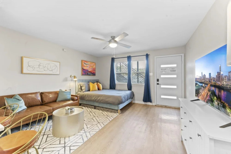 Stylish Modern Studio Close To Downtown And Domain - Dell Diamond Stadium - Round Rock