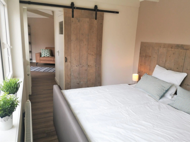 DWC00 - New romantic studio with large terrace