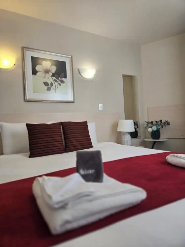 1 Bedroom Suite