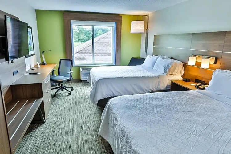 Quadruple Suite