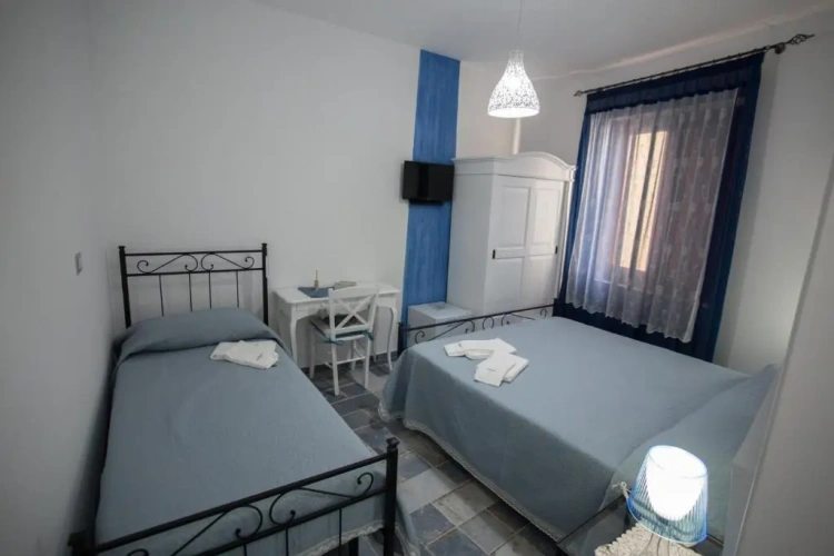 Classic Triple room